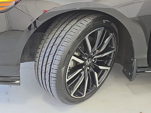 Certified 2024 Honda Accord Touring image 31