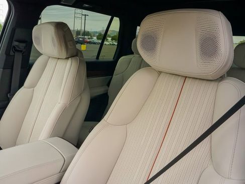 Certified 2026 Cadillac Vistiq Luxury image 14