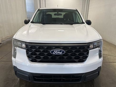 Used 2025 Ford Maverick XL image 2