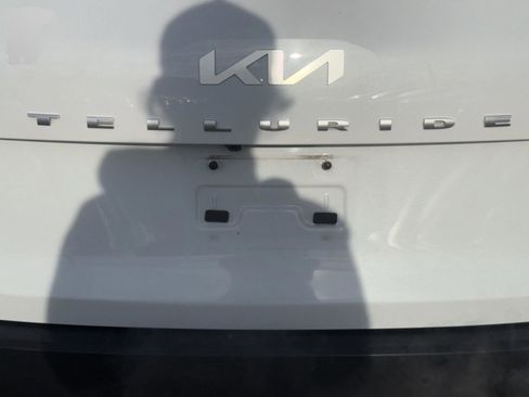 Used 2022 Kia Telluride S image 9