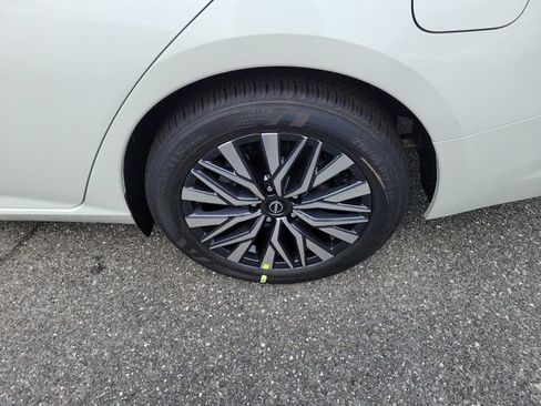 New 2026 Nissan Altima 2.5 SV FWD image 6