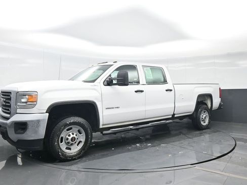 Used 2017 GMC Sierra 2500 4x4 Crew Cab image 2