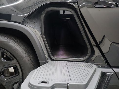 Used 2022 Rivian R1T Adventure image 29