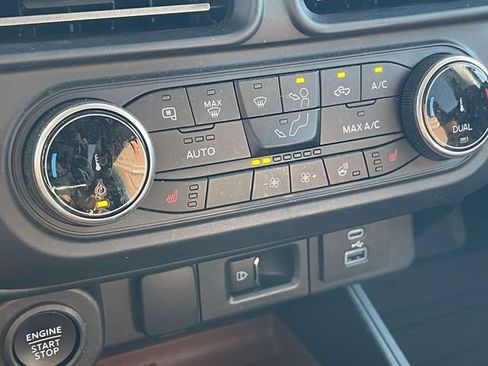 Used 2022 Ford Maverick Lariat w/ Lariat Luxury Package FWD image 29