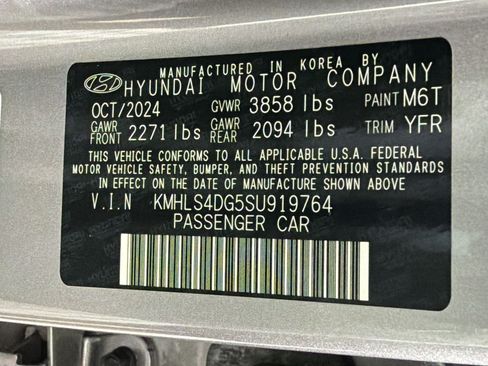 Used 2025 Hyundai Elantra SEL FWD image 24