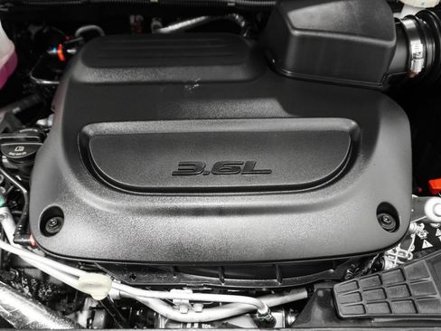 New 2026 Chrysler Pacifica Select FWD image 9