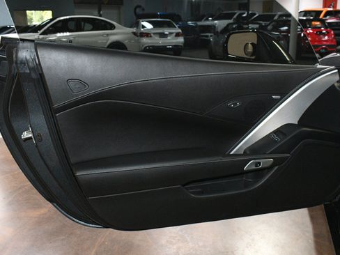 Used 2017 Chevrolet Corvette Stingray Coupe w/ 1LT RWD image 45
