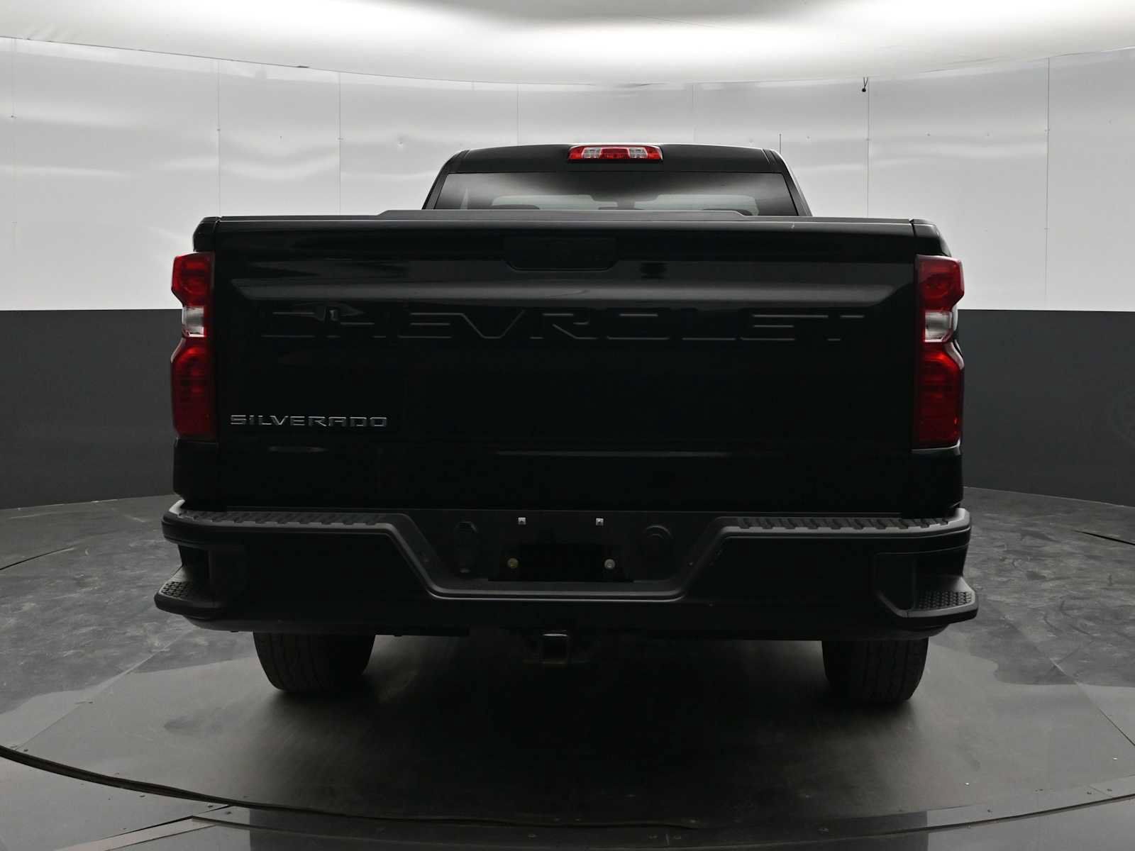 Used 2021 Chevrolet Silverado 1500 W/T w/ WT Value Package AWD/4WD image 6