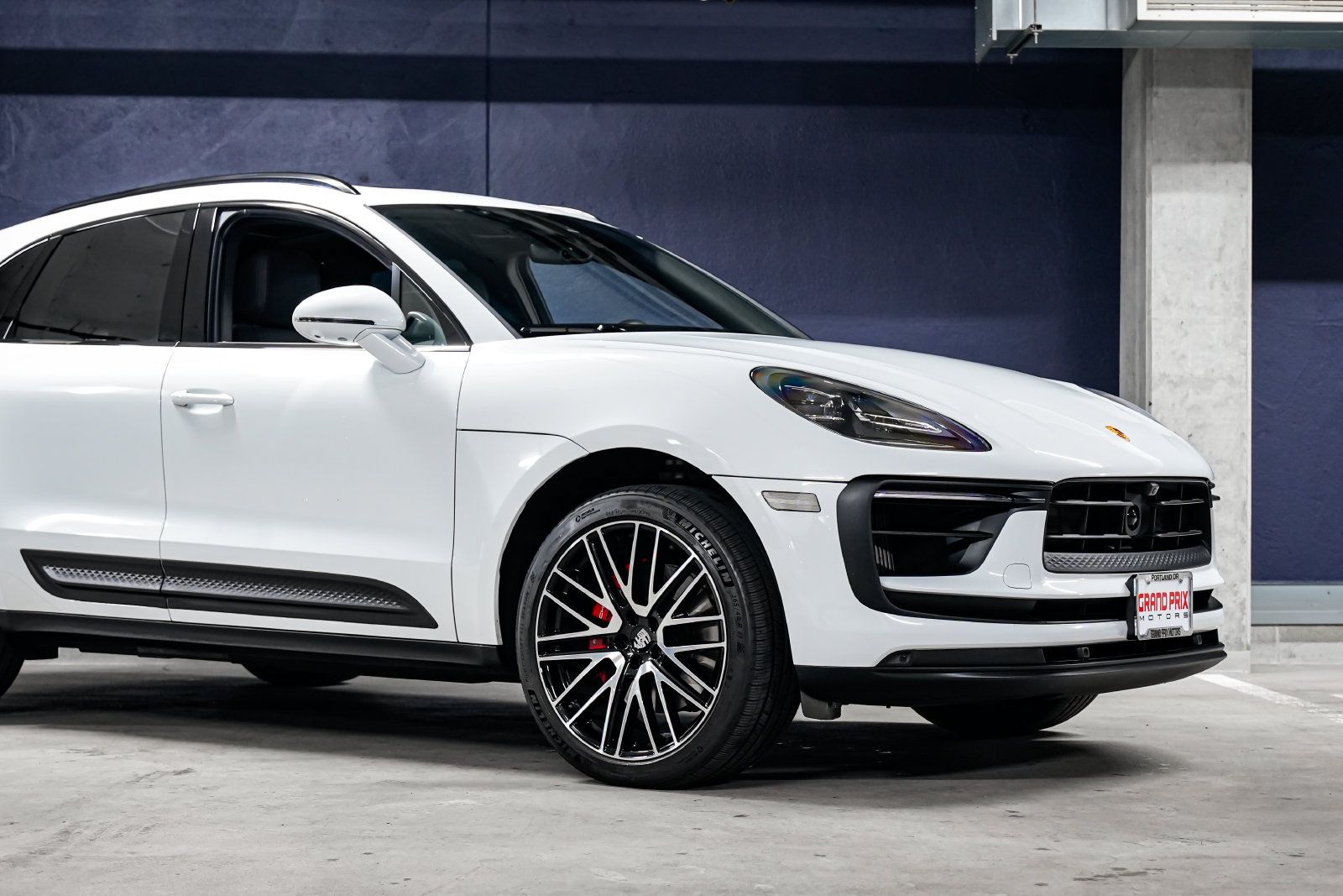 Used 2024 Porsche Macan S AWD/4WD image 49