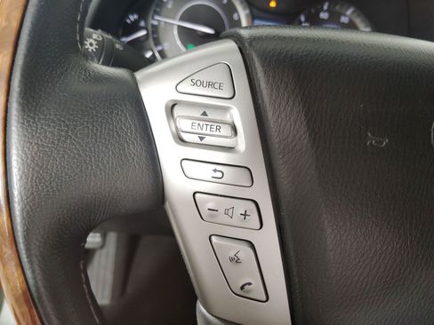 Used 2016 INFINITI QX80 4WD w/ Deluxe Technology Package image 17