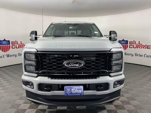 New 2026 Ford F250 Lariat w/ Black Appearance Package AWD/4WD image 8