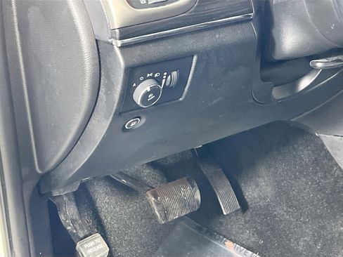 Used 2021 Jeep Grand Cherokee Limited image 10