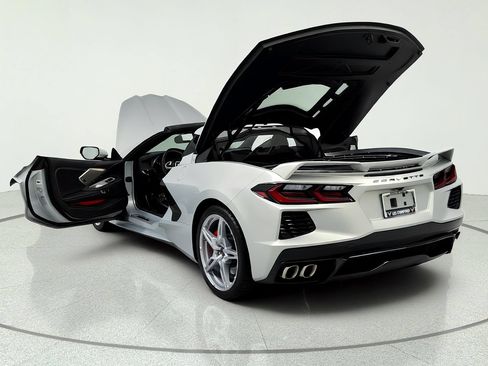 Used 2023 Chevrolet Corvette Stingray Premium Cpe w/ Z51 Performance Package RWD image 11