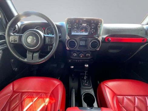 Used 2017 Jeep Wrangler Unlimited Sport w/ Connectivity Group image 15