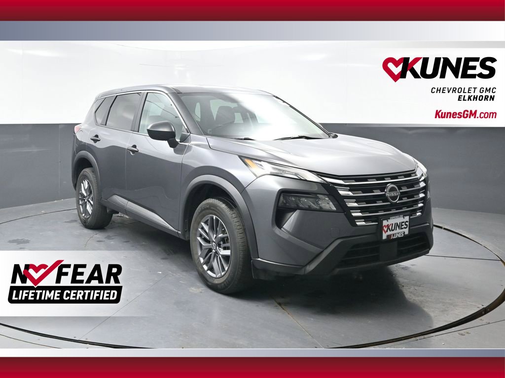 Used 2024 Nissan Rogue S AWD/4WD image 1