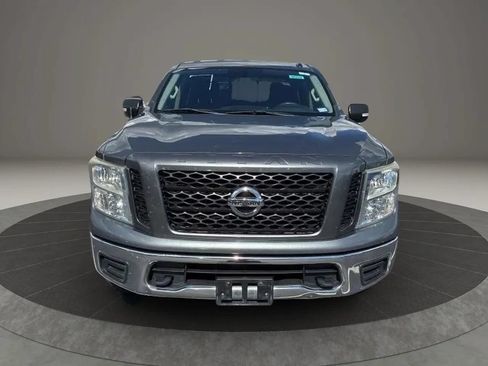 Used 2019 Nissan Titan SV AWD/4WD image 5