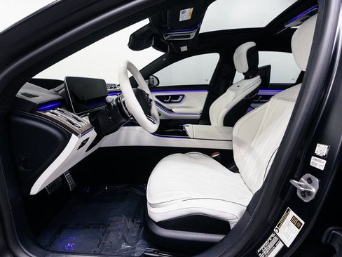 Used 2025 Mercedes-Benz S 63 AMG S image 8