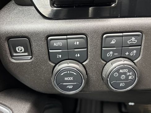 Certified 2025 Chevrolet Silverado 1500 LTZ w/ Technology Package AWD/4WD image 22