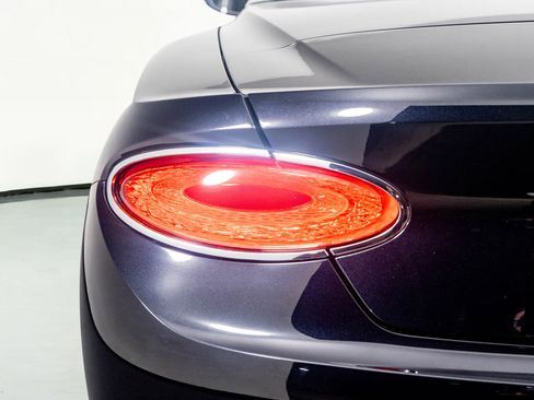 Used 2023 Bentley Continental GT V8 image 31