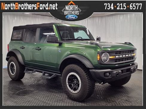 Certified 2022 Ford Bronco Black Diamond w/ Sasquatch Package AWD/4WD image 1