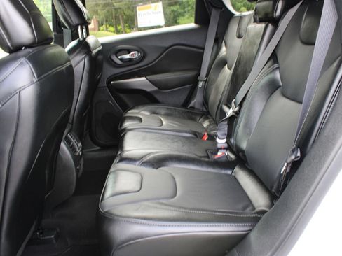 Used 2022 Jeep Cherokee Latitude Lux AWD/4WD image 19