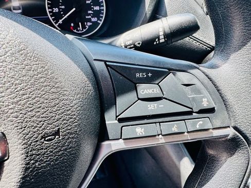 Used 2024 Nissan Sentra SV FWD image 18