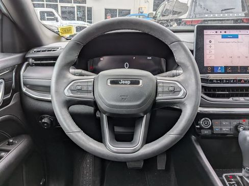 Used 2023 Jeep Compass High Altitude AWD/4WD image 13