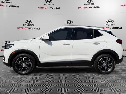 Used 2022 Buick Encore GX Essence w/ Advanced Technology Package FWD image 6