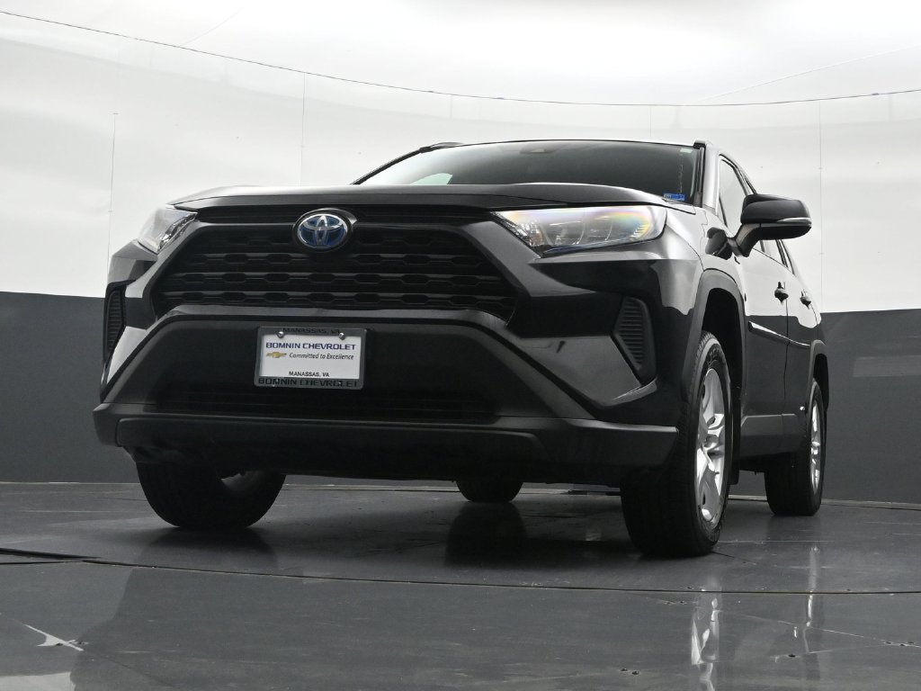 Used 2021 Toyota RAV4 LE AWD/4WD image 38