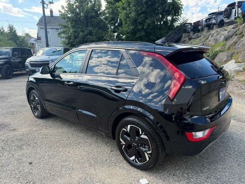 Used 2023 Kia Niro Wind w/ Wind Preserve Package FWD image 4