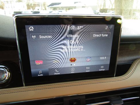 Used 2020 Lincoln Corsair Reserve w/ Equipment Group 201A image 14