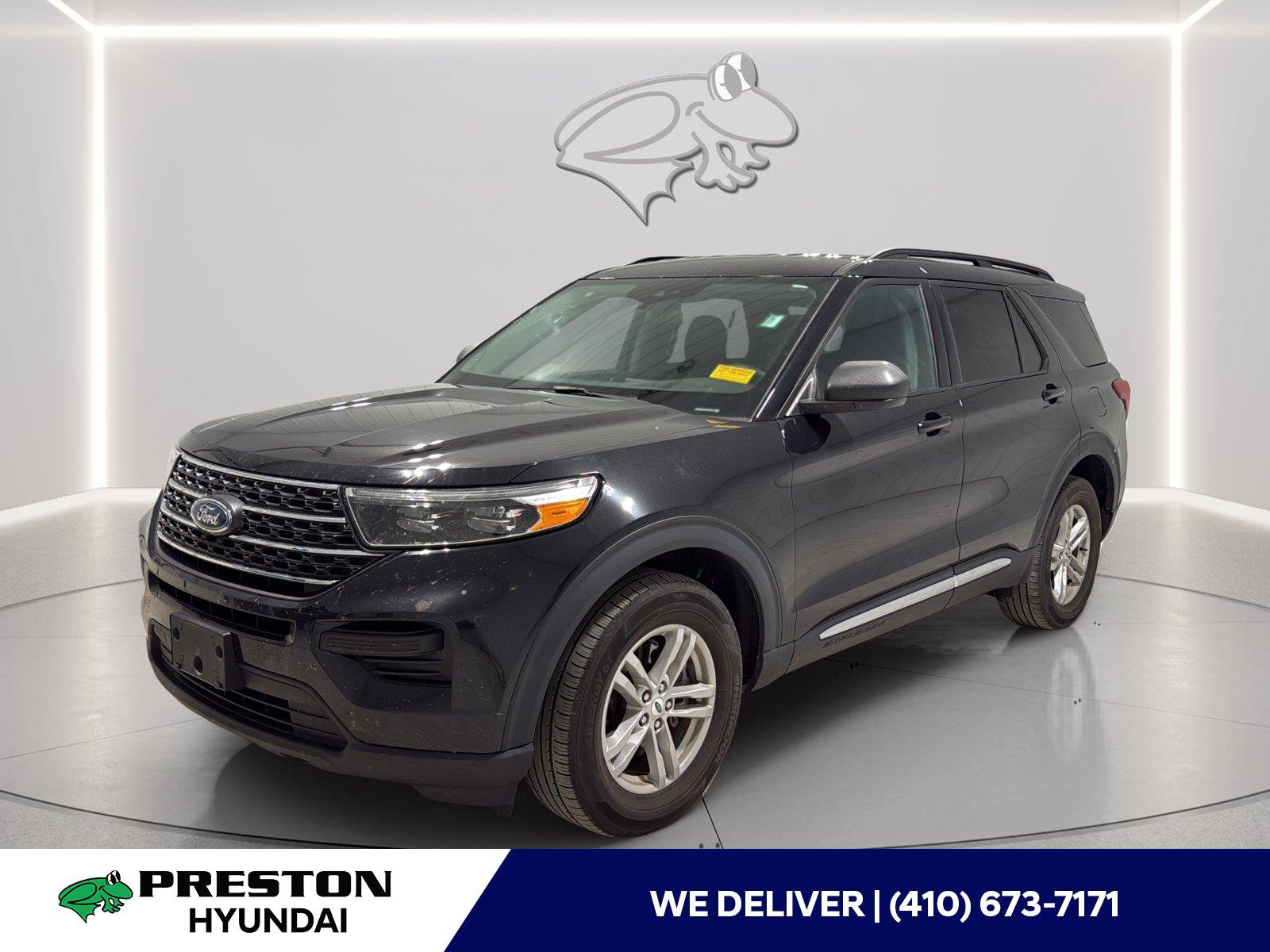 Used 2023 Ford Explorer XLT AWD/4WD image 1
