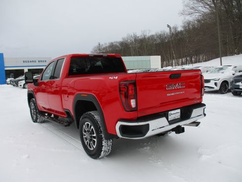 Certified 2024 GMC Sierra 2500 SLE w/ SLE Value Package; image 7