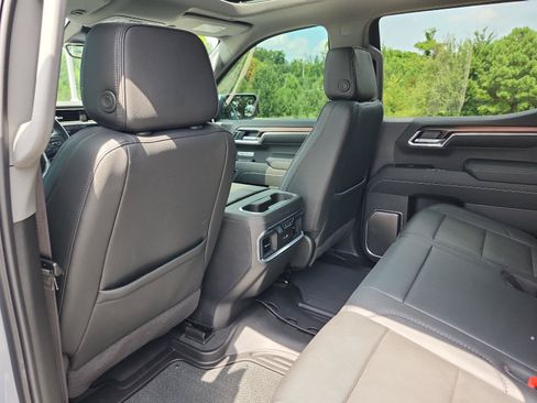 Certified 2025 GMC Sierra 1500 Denali w/ Denali Reserve Package AWD/4WD image 17