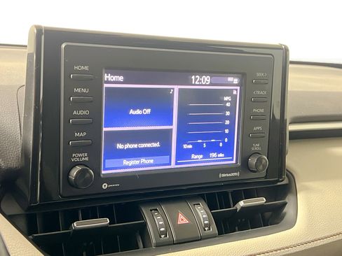 Used 2020 Toyota RAV4 XLE Premium image 27