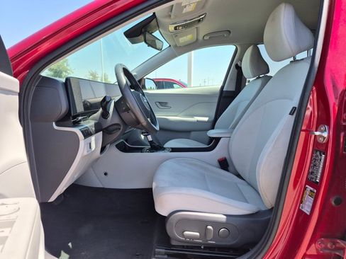 Used 2025 Hyundai Kona SEL FWD image 16