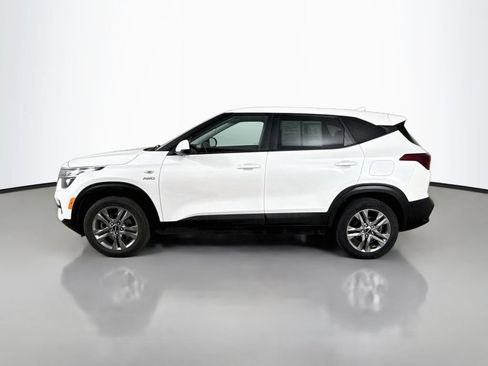 Used 2023 Kia Seltos LX AWD/4WD image 4