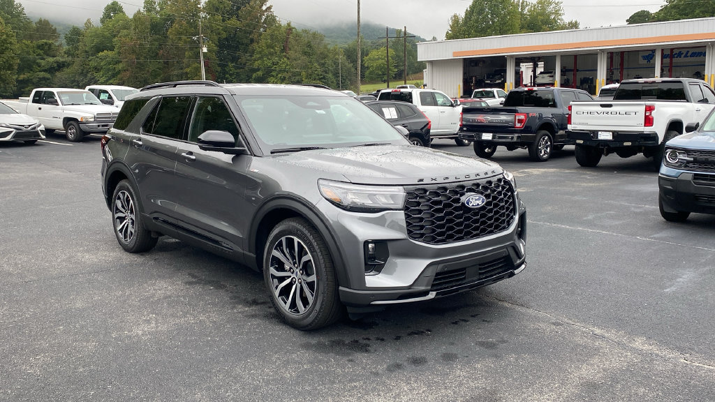 New 2027 Ford Explorer ST-Line w/ Premium Package RWD image 3