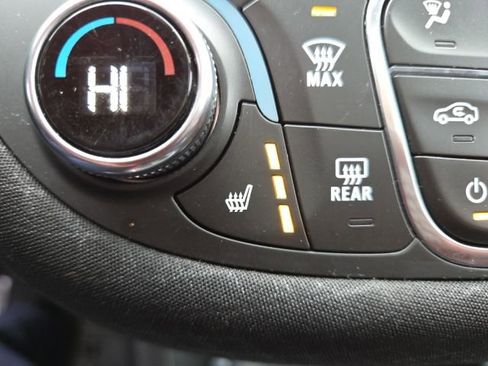 Used 2024 Chevrolet Malibu LT image 8