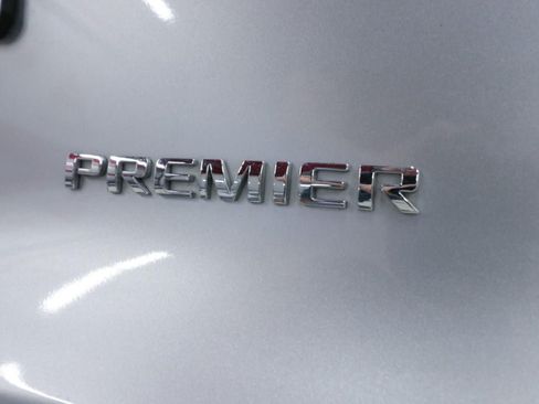 Used 2022 Chevrolet Blazer Premier w/ Enhanced Convenience Package AWD/4WD image 32