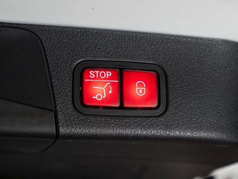 Certified 2021 Mercedes-Benz GLB 250 GLB 250 image 29