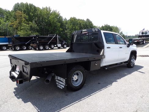 Used 2024 Chevrolet Silverado 3500 W/T w/ Snow Plow Prep Package AWD/4WD image 8