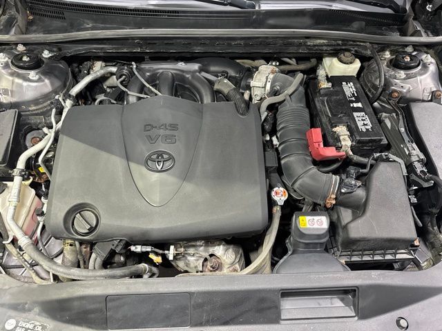 Used 2018 Toyota Camry XSE FWD image 8