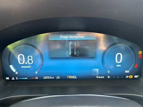 Used 2025 Ford Escape Platinum AWD/4WD image 28
