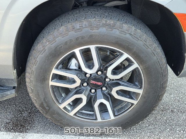 Used 2023 GMC Yukon AT4 AWD/4WD image 18
