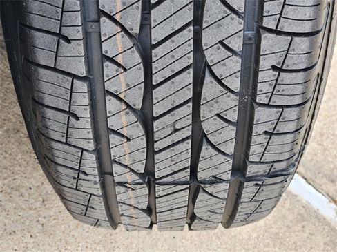Used 2019 Chevrolet Equinox LS w/ LS Convenience Package FWD image 18