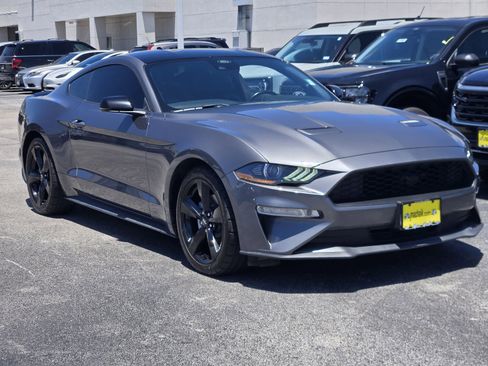 Used 2021 Ford Mustang Premium w/ Equipment Group 201A RWD image 3