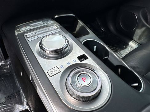Used 2025 Genesis Electrified GV70 AWD/4WD image 18