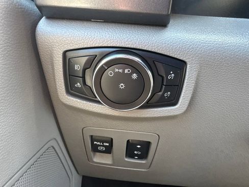 Used 2018 Ford F150 XLT w/ Equipment Group 302A Luxury AWD/4WD image 10