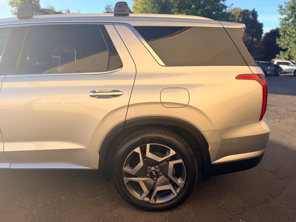 Used 2023 Hyundai Palisade SEL w/ Premium Package AWD/4WD image 9